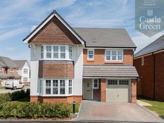 Property for sale in Daresbury