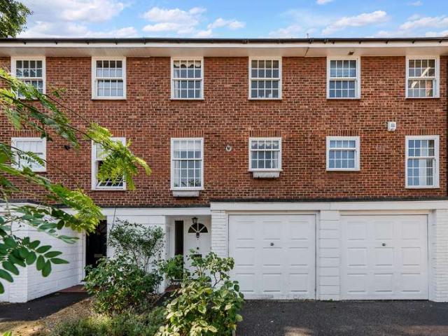 Property for sale in Surbiton, Greater London