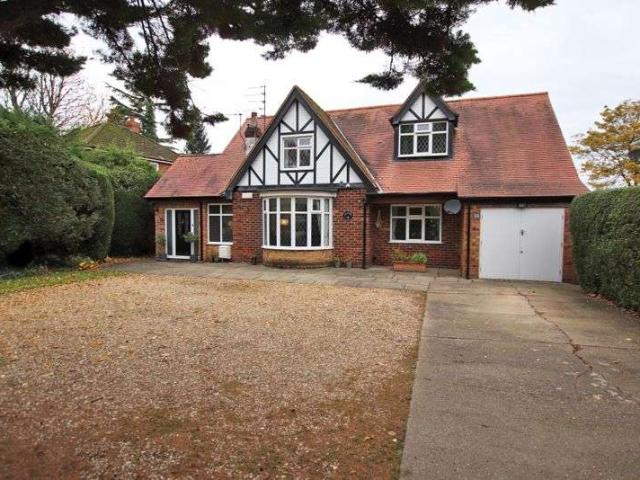 Property for sale in Waltham