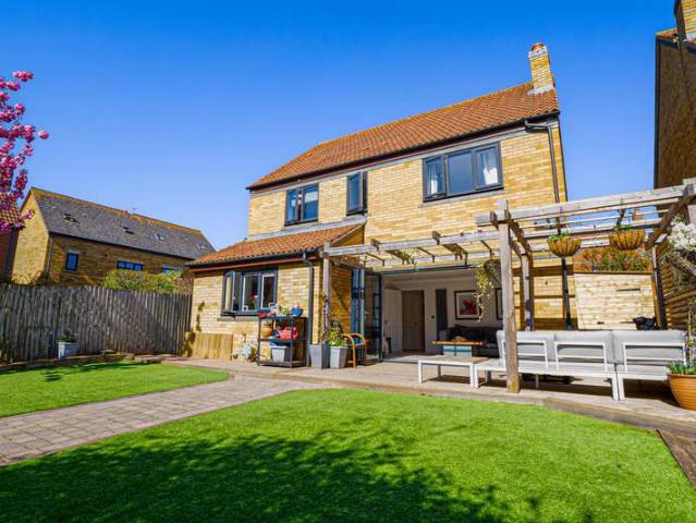 Property for sale in Grange Farm, Milton Keynes