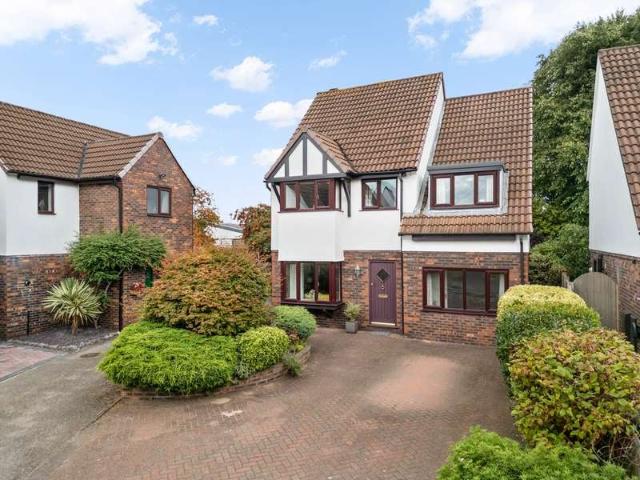 Property for sale in Grappenhall