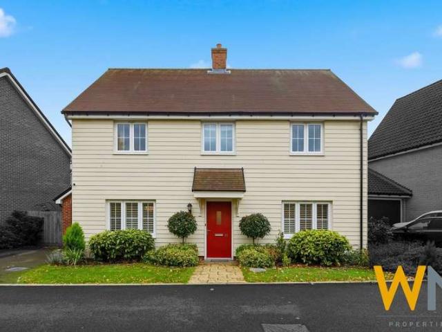 Property for sale in Broomfield, Chelmsford