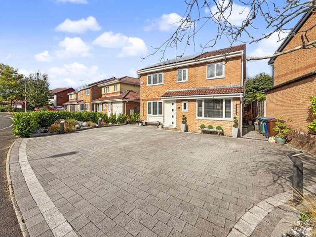Property for sale in Outwood, Bury