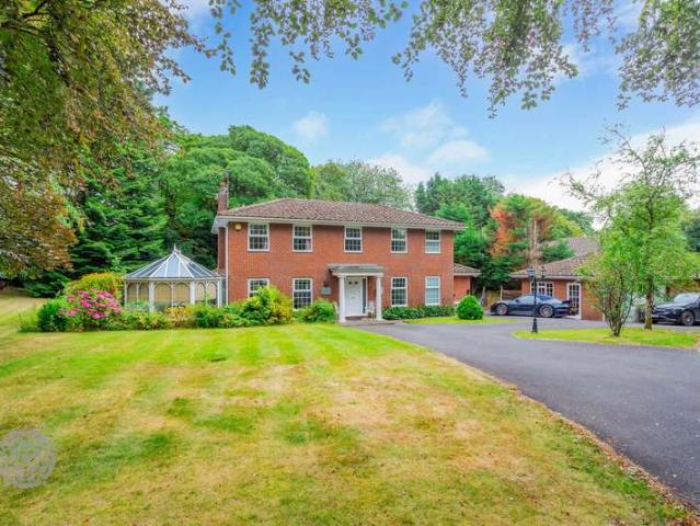 Property for sale in Markland Hill, Lee Bank
