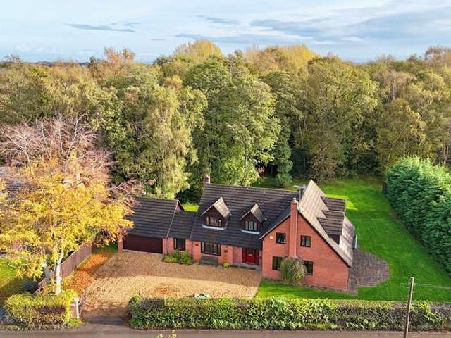 Property for sale in Newhall