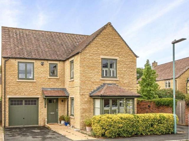 Property for sale in Moreton-in-Marsh, Cotswold