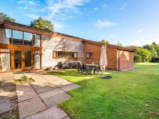 Property for sale in Roe Green, Salford