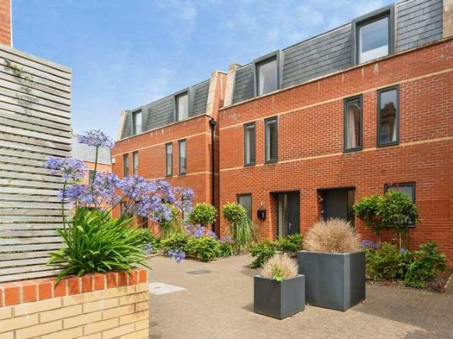 Property for sale in Wellow, Grimsby