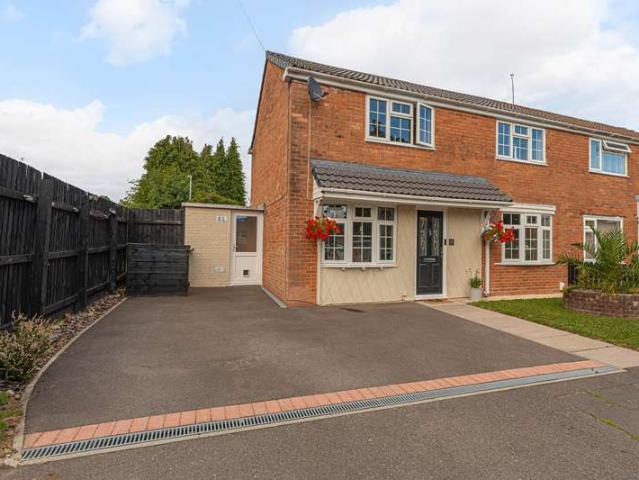 Property for sale in Llantarnam, Wales
