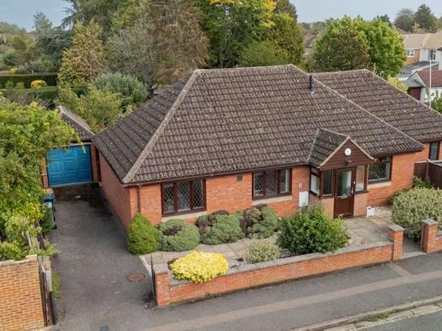 Property for sale in Cutteslowe, Oxford