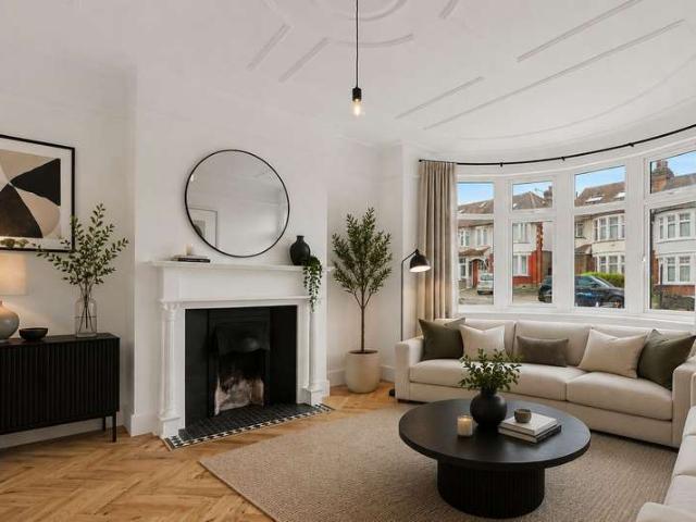 Property for sale in Bowes, Greater London