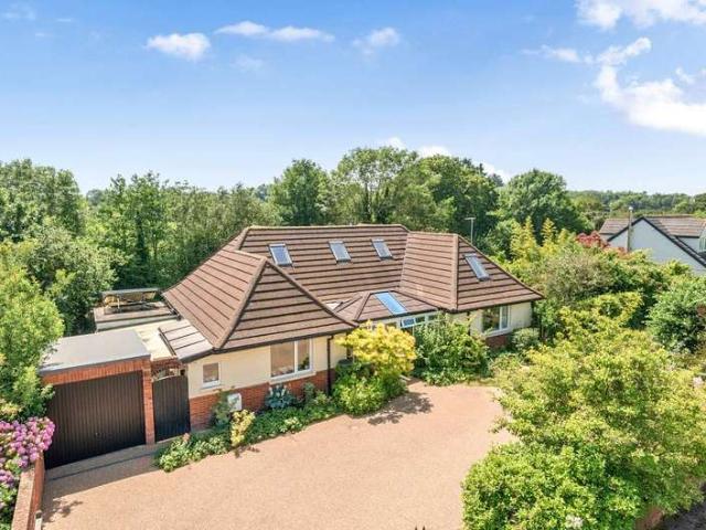 Property for sale in Clyst St. George, Budlake