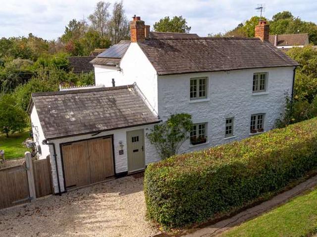Property for sale in Oakley