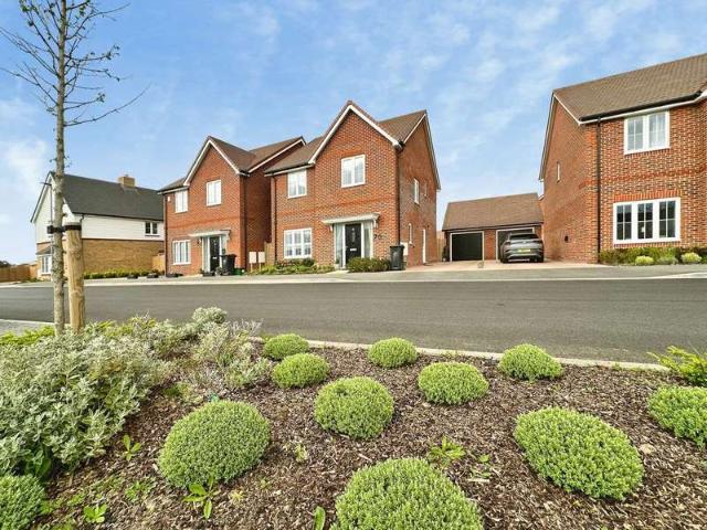 Property for sale in Dale Hill, Essex