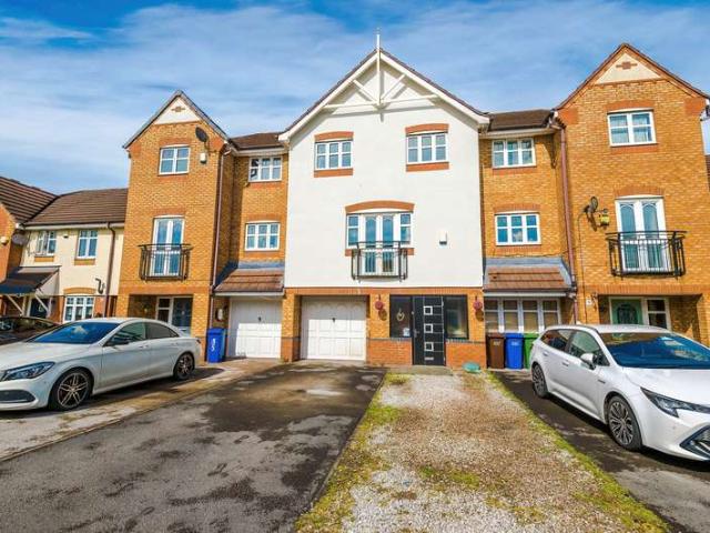 Property for sale in Spring View, Wigan