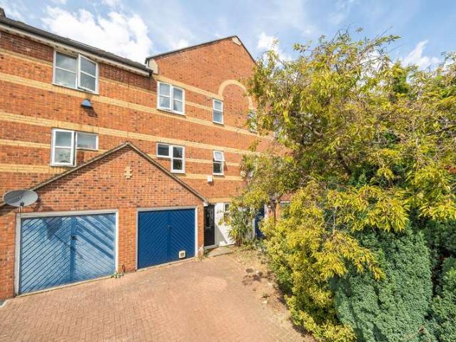 Property for sale in Rotherhithe, Greater London