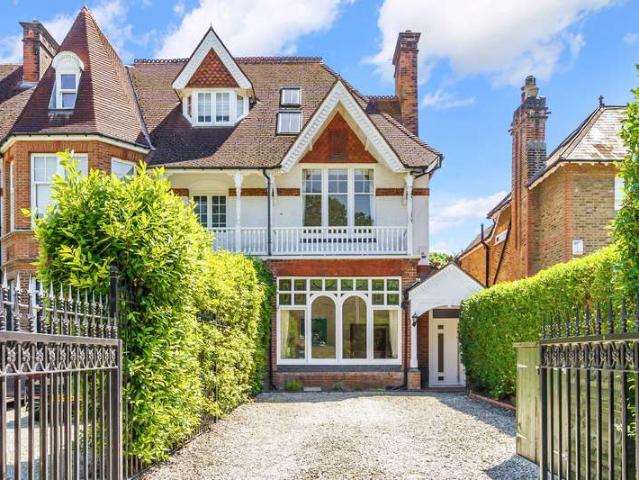 Property for sale in Surbiton, Greater London