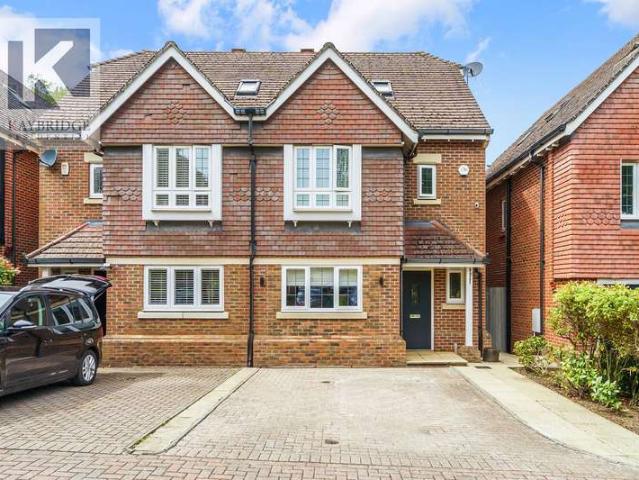 Property for sale in Nork, Red Hill