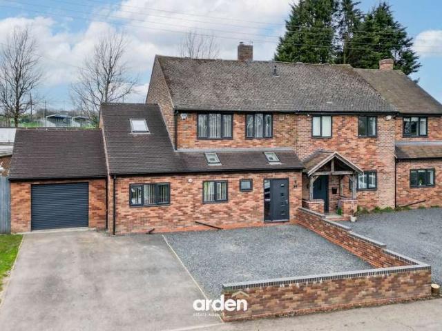 Property for sale in Bromsgrove, Worcestershire