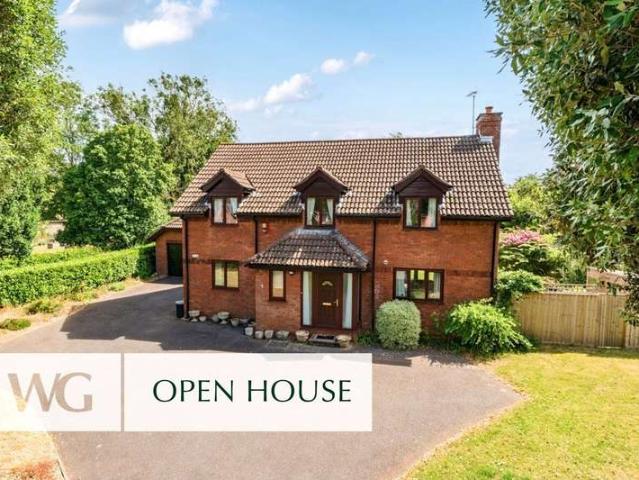 Property for sale in Clyst St. George, Budlake