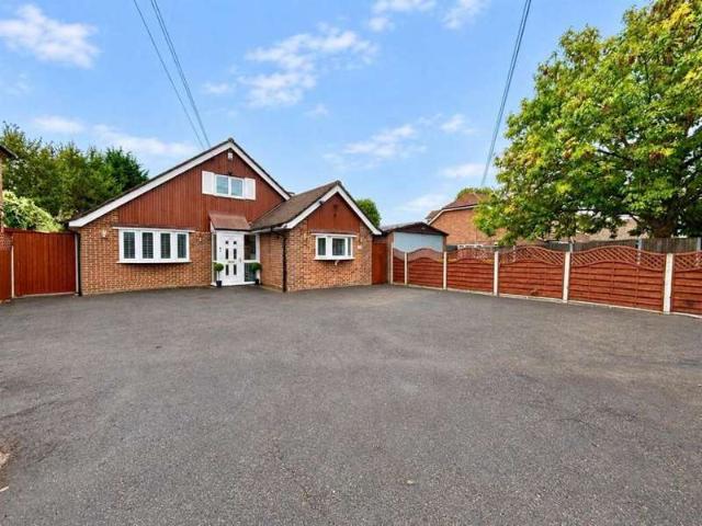 Property for sale in Hythe End, Wraysbury
