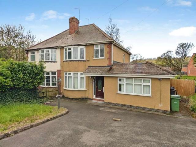 Property for rent in Swan Village, Coseley