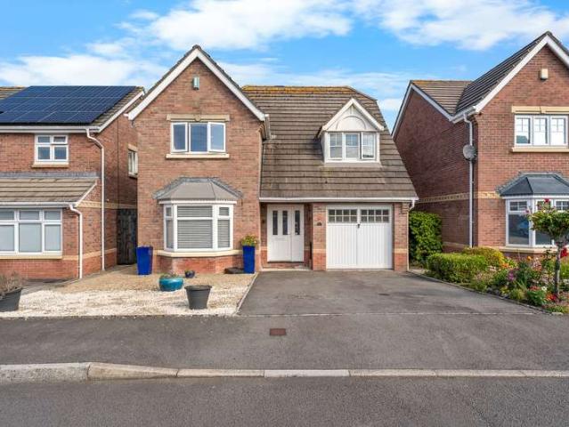 Property for sale in Cwm Talwg, Barry
