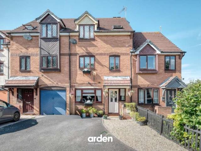 Property for sale in Warndon, Worcestershire