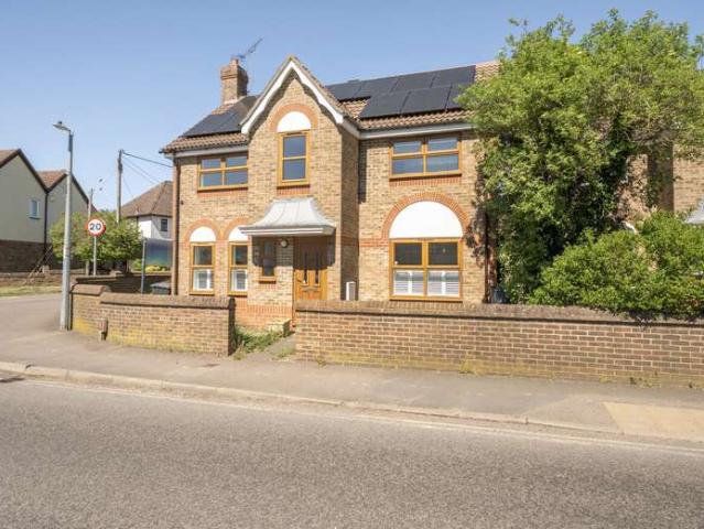 Property for sale in Eaton Bray, Bedfordshire
