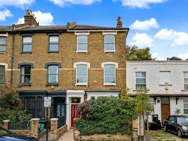 Property for sale in Finsbury Park, Greater London