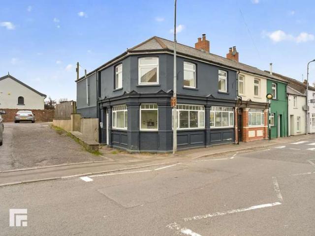 Property for sale in Gwaelod-y-garth, Wales