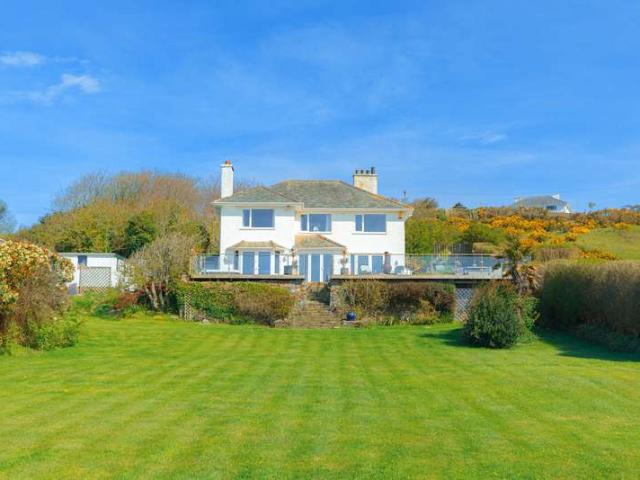 Property for sale in Criccieth