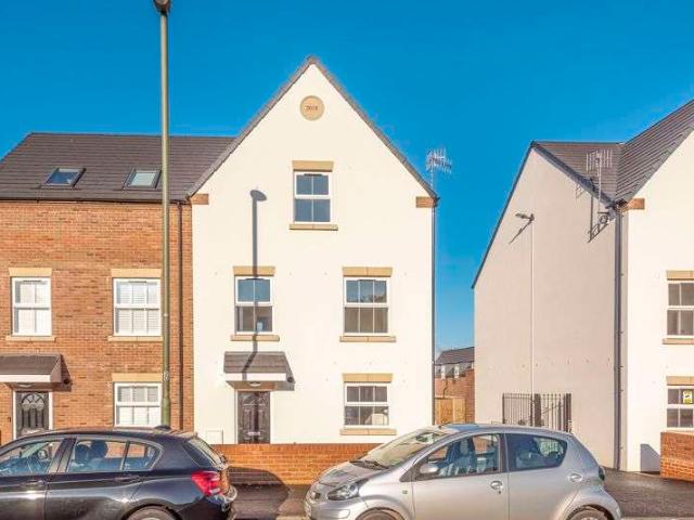 Property for rent in Catteshall, Fole