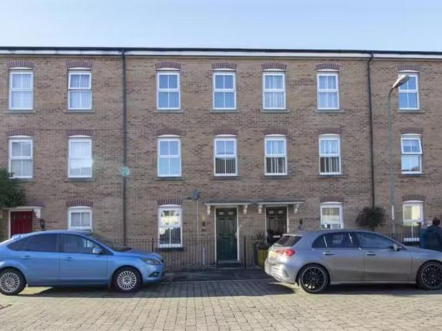 House for rent in London Borough of Hounslow, Hanworth