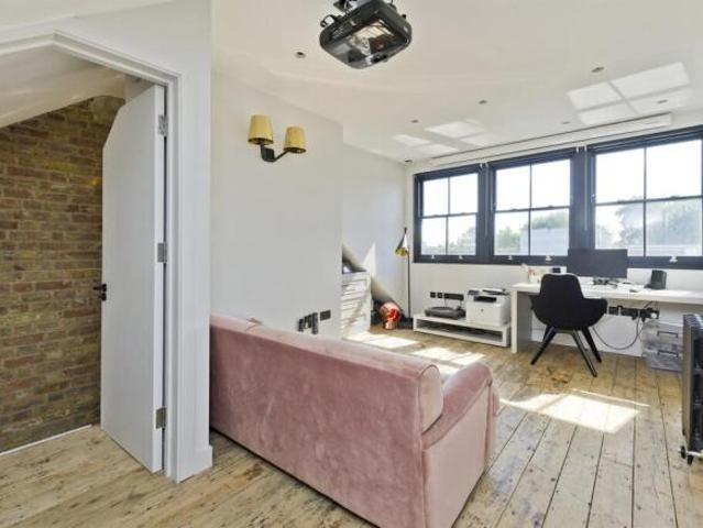 Property for rent in Cat Hill