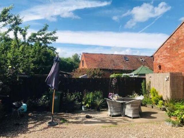 House for rent in Green Close, Warwickshire