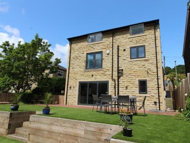 House for rent in Copley, Calderdale