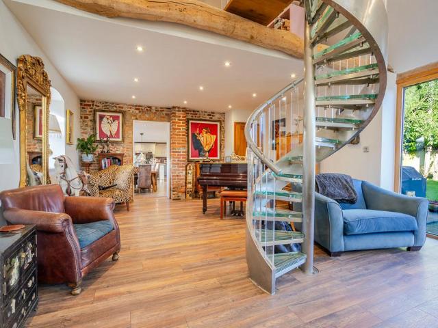 House for sale in Piddington and Wheeler End, Lane End