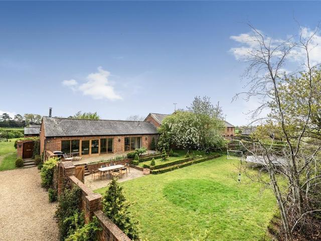 House for sale in Lower Ascott, Buckinghamshire