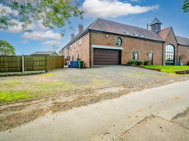 House for sale in Stourbridge, West Midlands