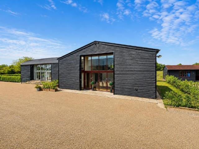 House for sale in Gaddesden Row, Pouchen End