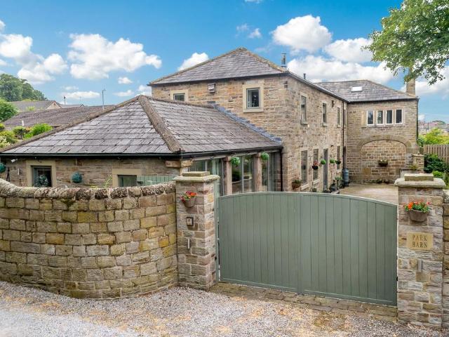 House for sale in Clayton West, West Yorkshire
