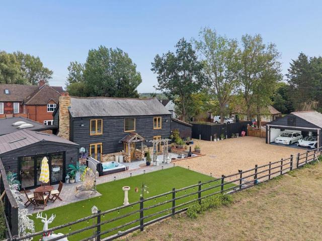 House for sale in Harlington, Bedfordshire
