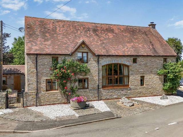 House for sale in Cleeve Prior, Wychavon