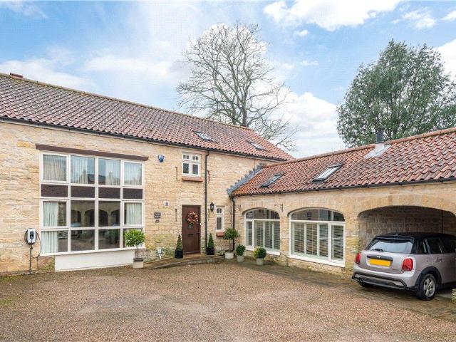 House for sale in Walton, West Yorkshire