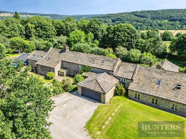 House for sale in Esholt, West Yorkshire
