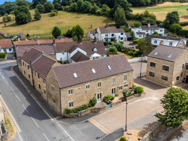 House for sale in Wentbridge, West Yorkshire