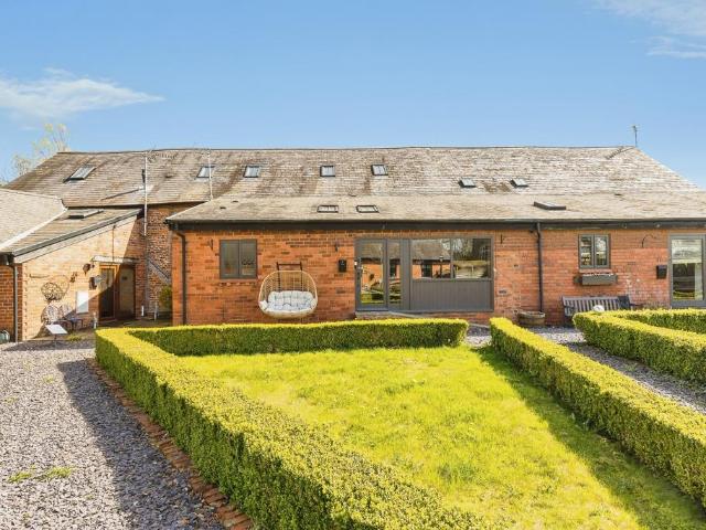 House for sale in Rhostyllen, Wales