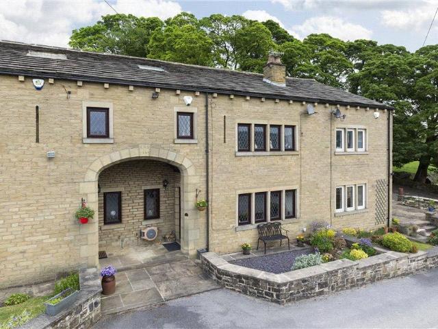 House for sale in Oakworth, West Yorkshire