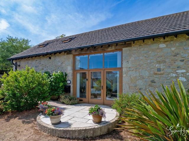 House for sale in Niton and Whitwell, Niton